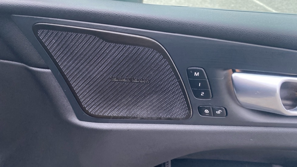 Used Volvo XC60 2025 for sale - 75771299: Photo 27