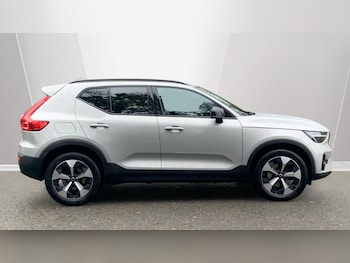 Used Volvo XC40 2023 for sale - 76914959: Photo
