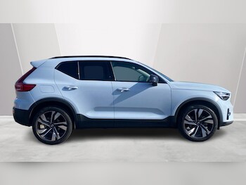 Used Volvo XC40 2025 for sale - 77648110: Photo