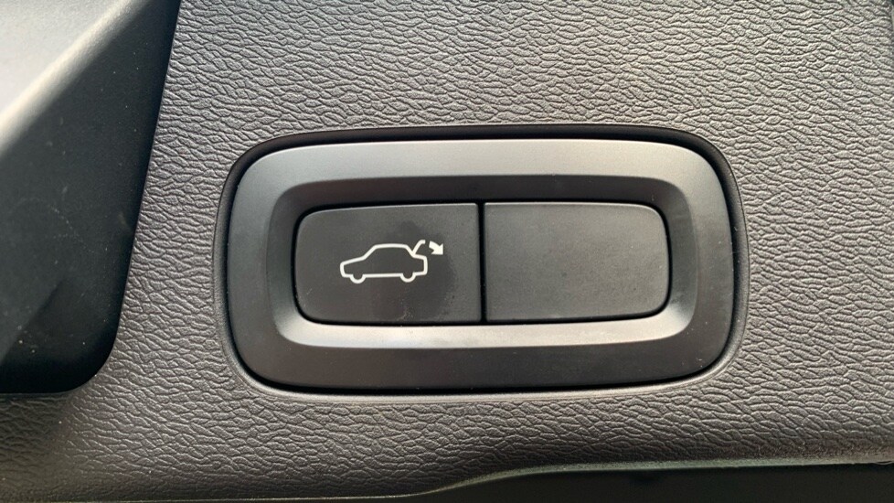 Used Volvo XC60 2022 for sale - 76459120: Photo 19