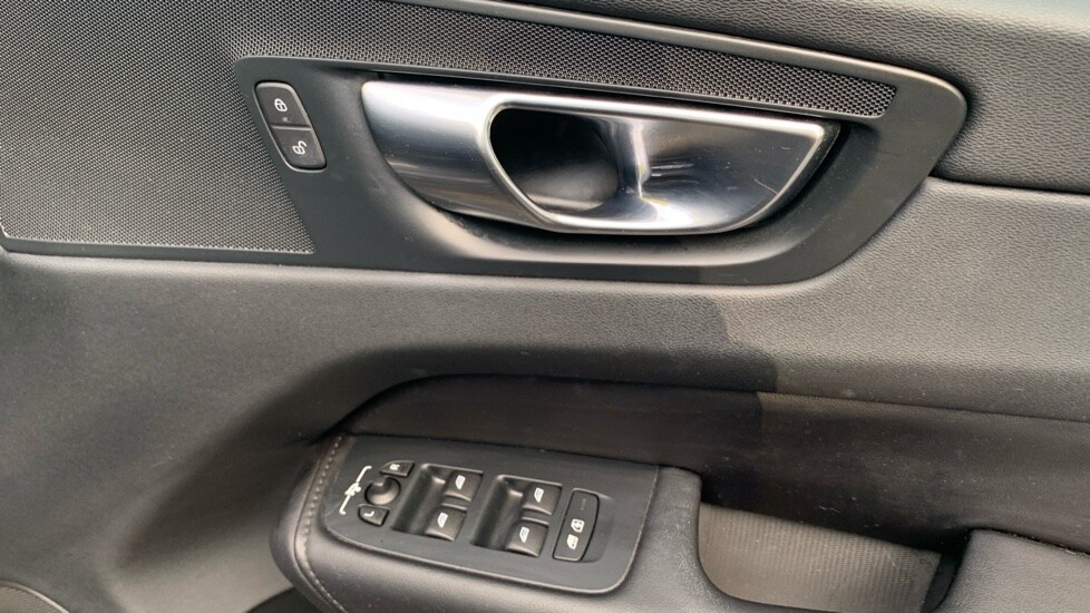 Used Volvo XC60 2022 for sale - 76459120: Photo 32