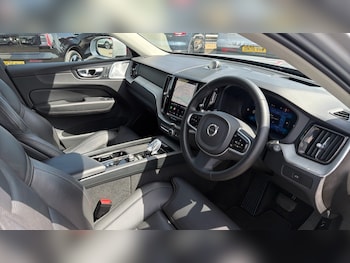 Used Volvo XC60 2024 for sale - 78643684: Photo