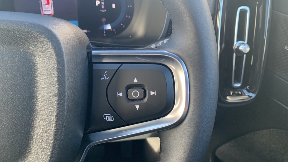 Used Volvo XC40 2023 for sale - 76404673: Photo 19