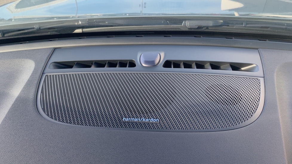 Used Volvo XC40 2023 for sale - 76404673: Photo 38