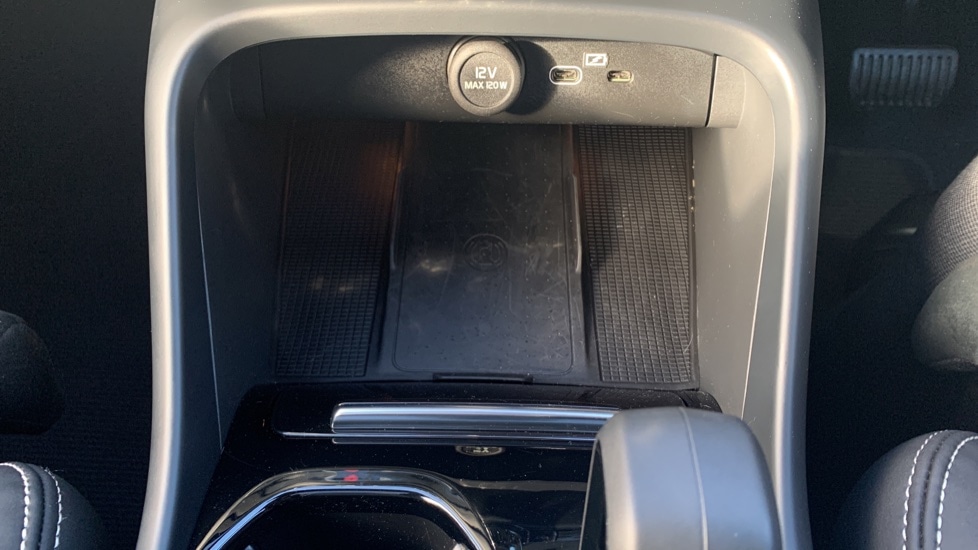 Used Volvo XC40 2023 for sale - 76404673: Photo 42