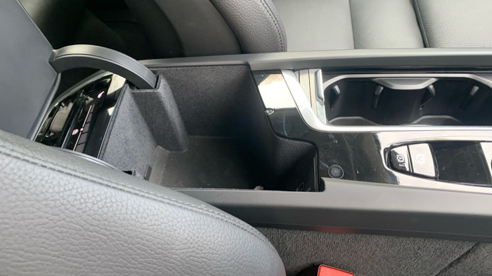 Used Volvo XC60 2024 for sale - 77010319: Photo 44