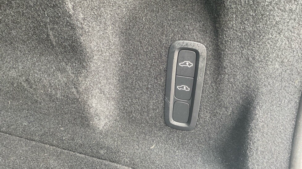 Used Volvo XC60 2025 for sale - 77665000: Photo 20