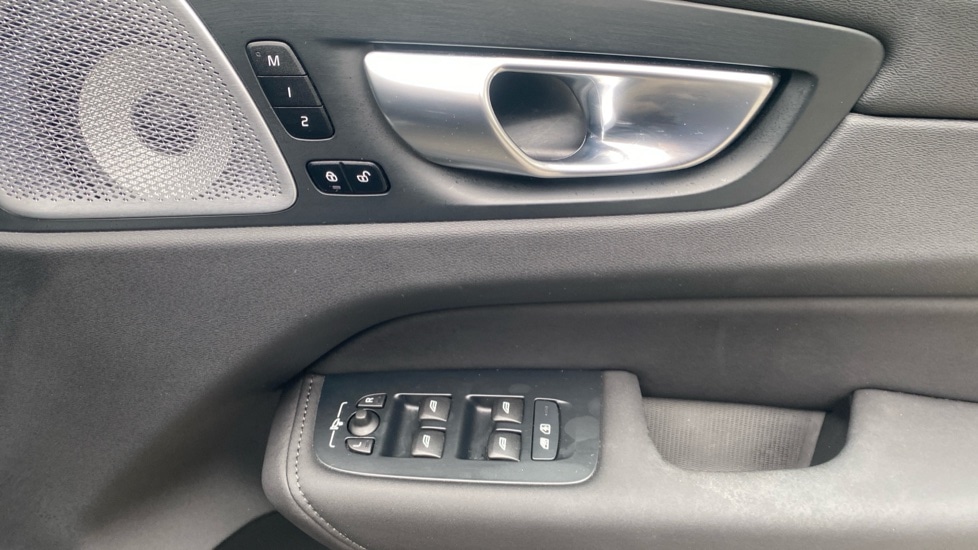 Used Volvo XC60 2025 for sale - 77665000: Photo 33