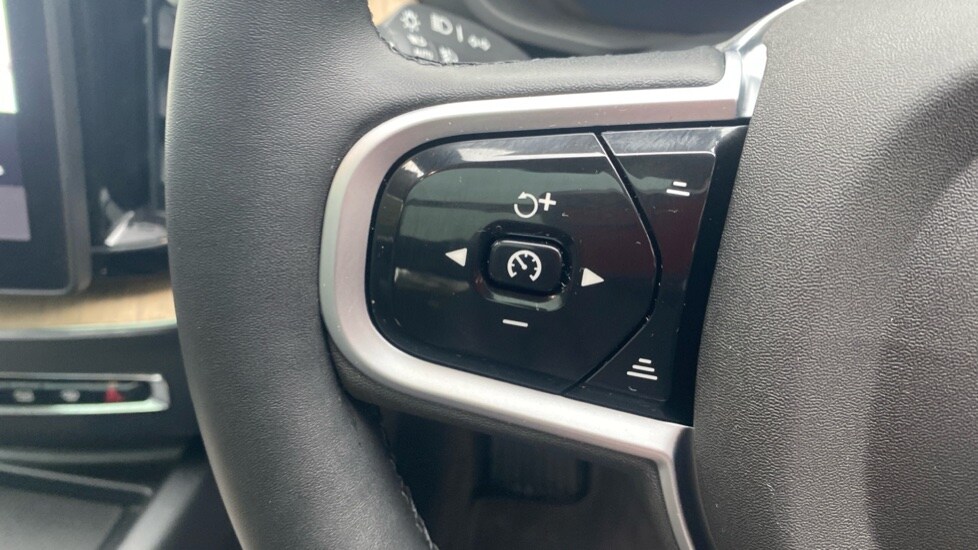 Used Volvo XC60 2025 for sale - 77665000: Photo 37