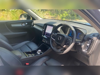 Used Volvo XC40 2023 for sale - 79256436: Photo