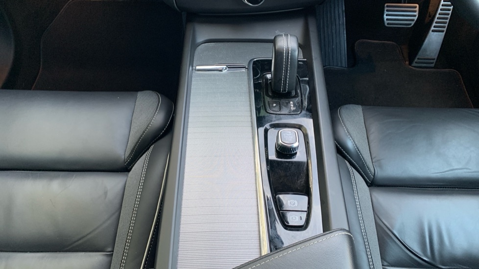 Used Volvo XC60 2022 for sale - 76826825: Photo 43