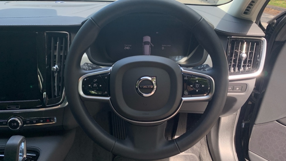 Used Volvo V90 2025 for sale - 77442666: Photo 10