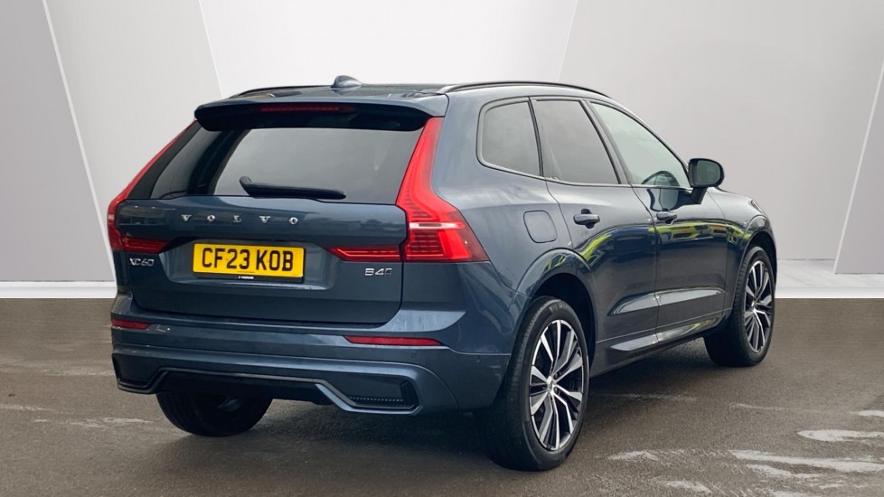Used Volvo XC60 2023 for sale - 77164155: Photo 2