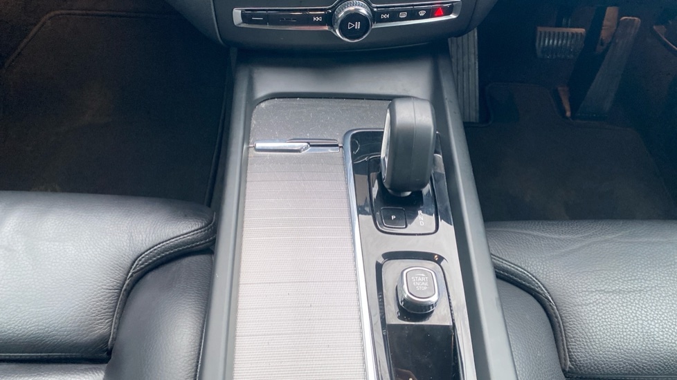 Used Volvo XC60 2023 for sale - 77164155: Photo 41