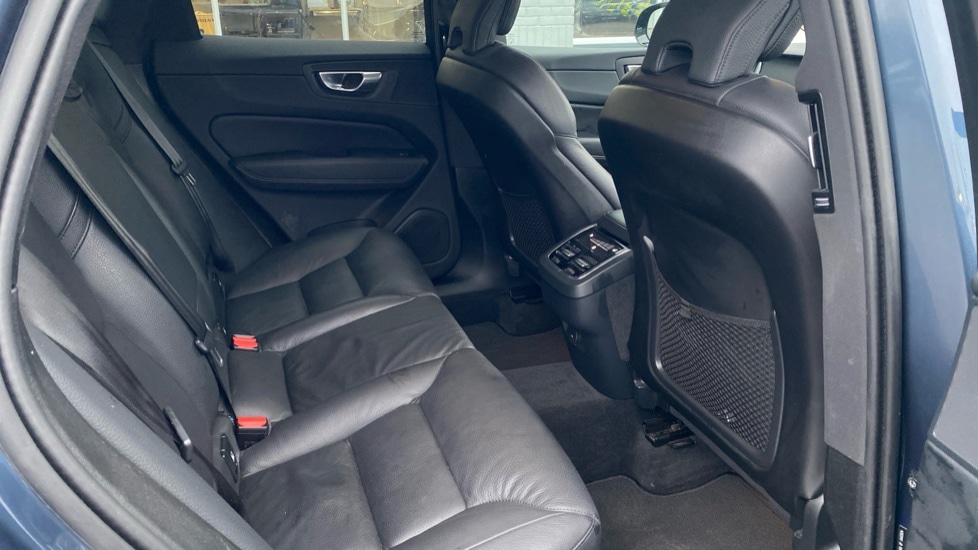 Used Volvo XC60 2023 for sale - 77164155: Photo 6