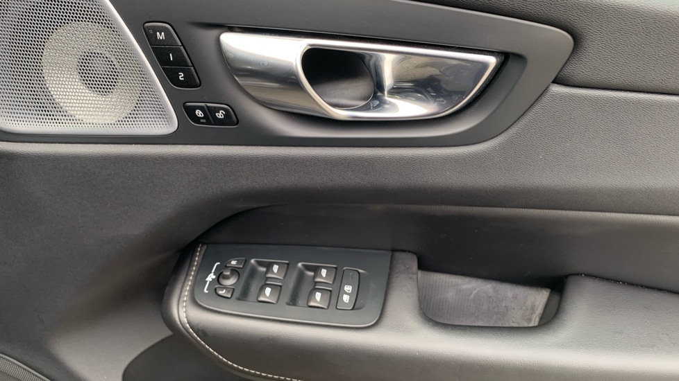 Used Volvo XC60 2024 for sale - 76514895: Photo 25