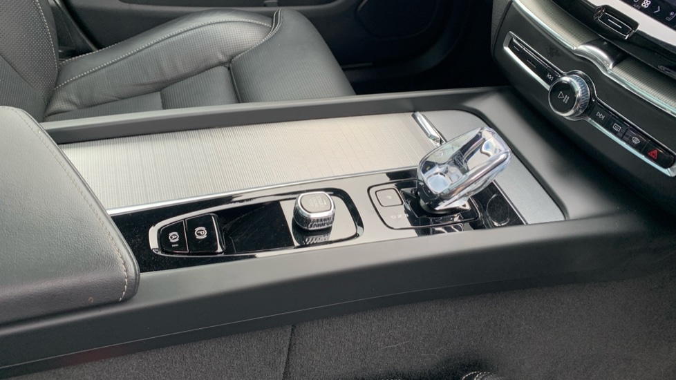 Used Volvo XC60 2024 for sale - 76514895: Photo 32