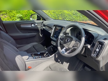 Used Volvo XC40 2024 for sale - 78828000: Photo