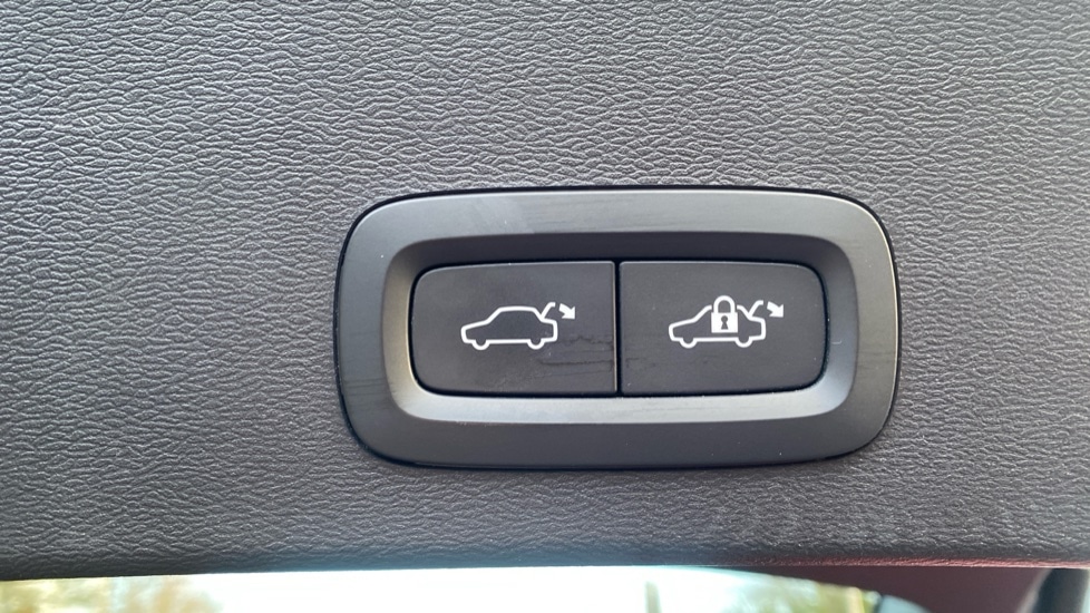 Used Volvo XC40 2022 for sale - 77210151: Photo 17