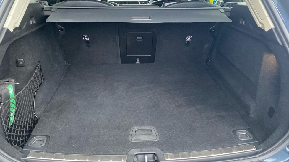 Used Volvo XC60 2023 for sale - 77099038: Photo 14