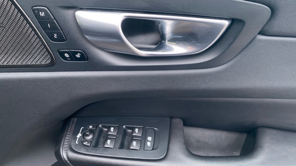 Used Volvo XC60 2023 for sale - 77099038: Photo 27