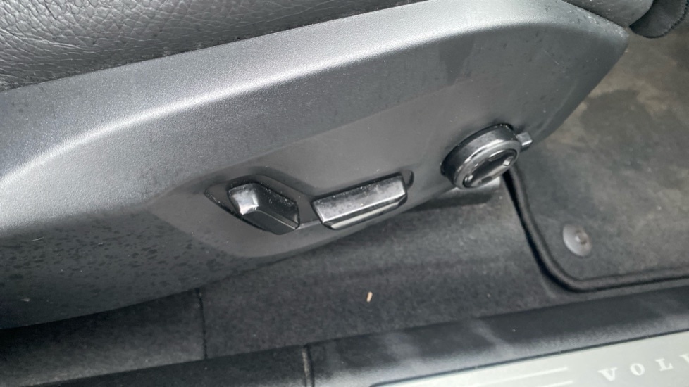 Used Volvo XC60 2023 for sale - 77099038: Photo 29