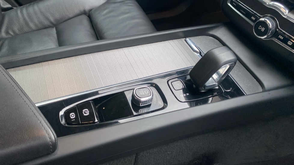 Used Volvo XC60 2023 for sale - 77099038: Photo 32