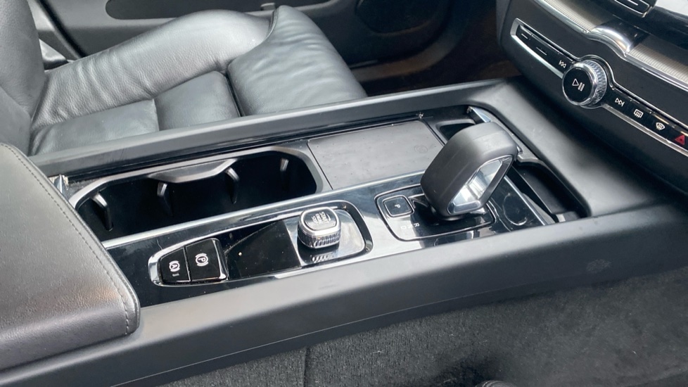 Used Volvo XC60 2023 for sale - 77099038: Photo 33