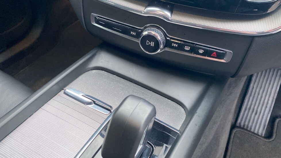 Used Volvo XC60 2023 for sale - 77099038: Photo 37