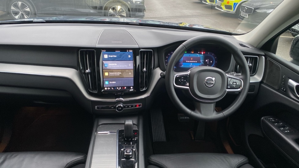 Used Volvo XC60 2023 for sale - 77099038: Photo 5