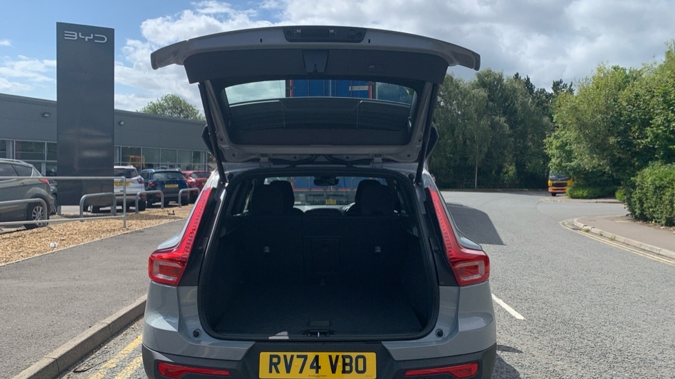 Used Volvo XC40 2024 for sale - 76664547: Photo 13