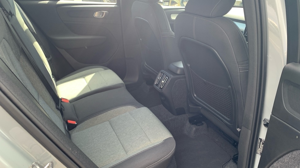 Used Volvo XC40 2024 for sale - 76664547: Photo 6