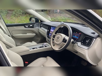 Used Volvo XC60 2025 for sale - 76999382: Photo