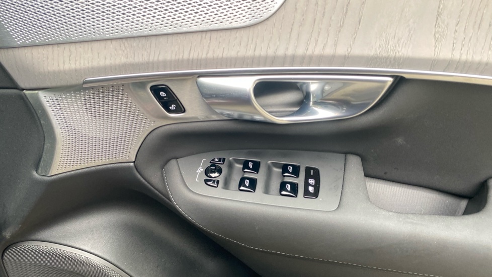 Used Volvo XC90 2025 for sale - 76971411: Photo 35