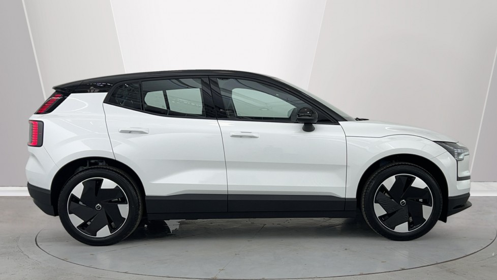 Used Volvo EX30 2025 for sale - 76466536: Photo 3