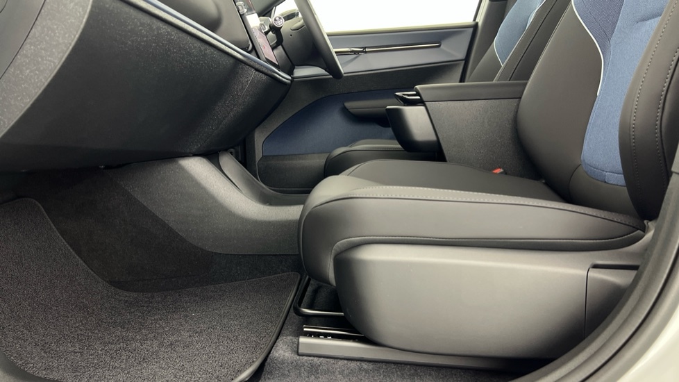 Used Volvo EX30 2025 for sale - 76466536: Photo 54