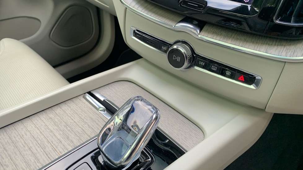 Used Volvo XC60 2021 for sale - 76796196: Photo 38