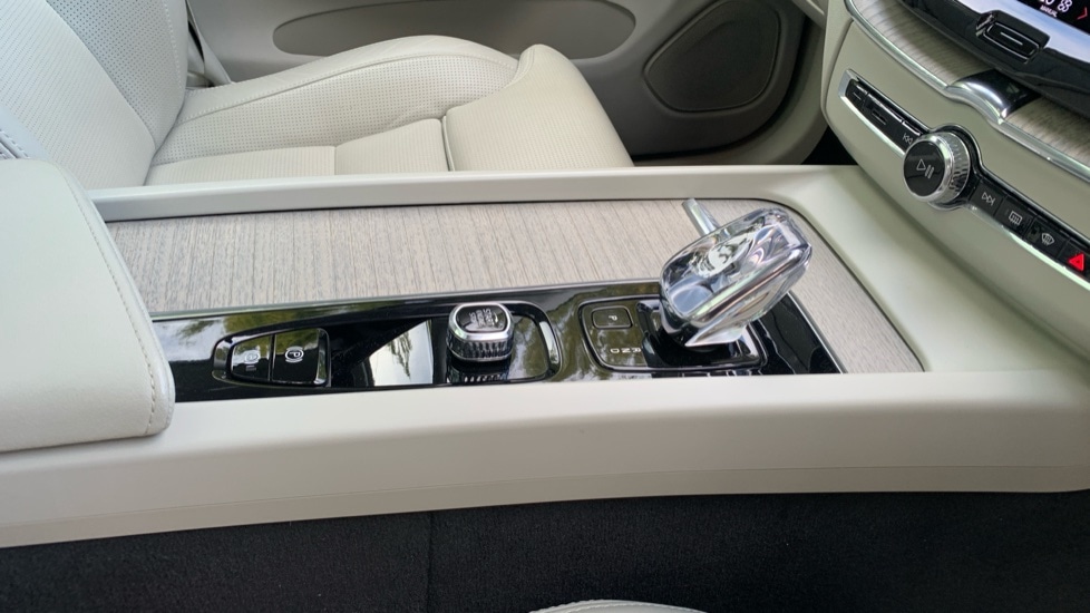 Used Volvo XC60 2021 for sale - 76796196: Photo 39