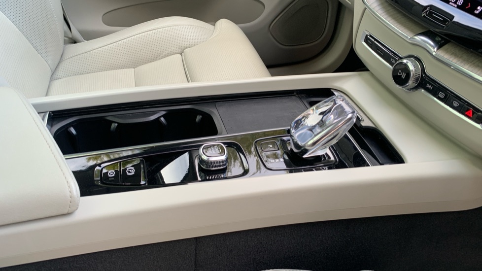 Used Volvo XC60 2021 for sale - 76796196: Photo 40