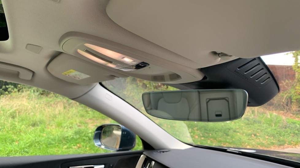 Used Volvo XC60 2021 for sale - 76796196: Photo 44