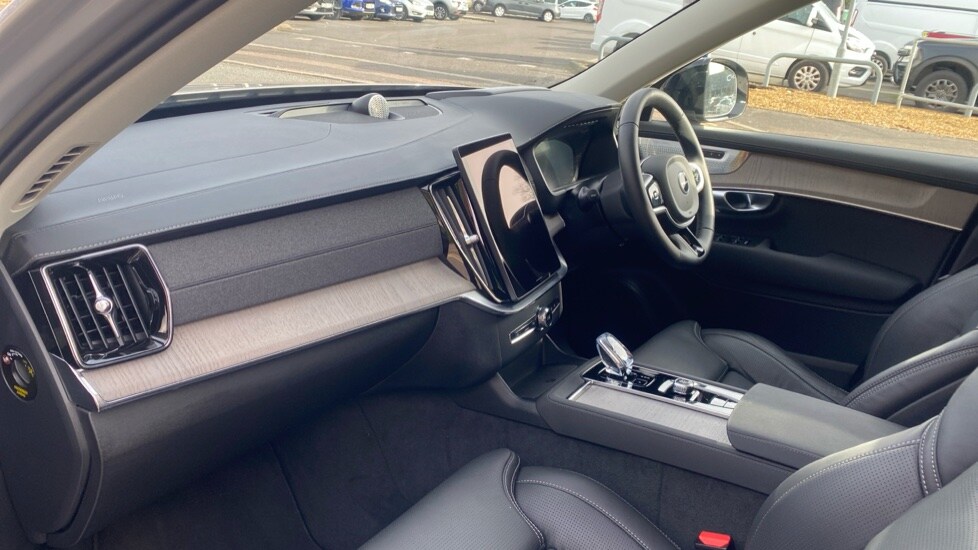Used Volvo XC90 2025 for sale - 77710907: Photo 32
