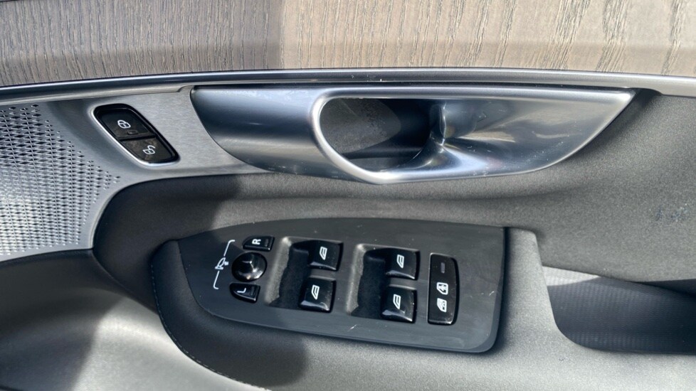 Used Volvo XC90 2025 for sale - 77710907: Photo 34