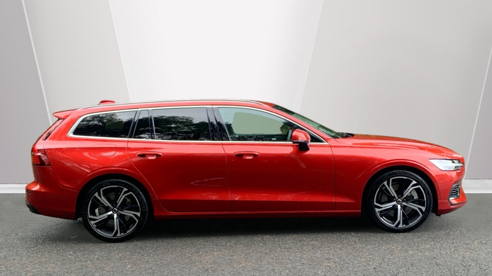 Used Volvo V60 2023 for sale - 75966956: Photo 3