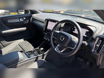 Used Volvo XC40 2025 for sale - 78895999: Photo
