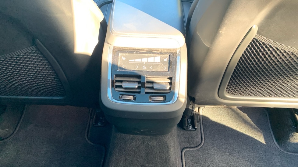 Used Volvo XC60 2022 for sale - 77099141: Photo 31