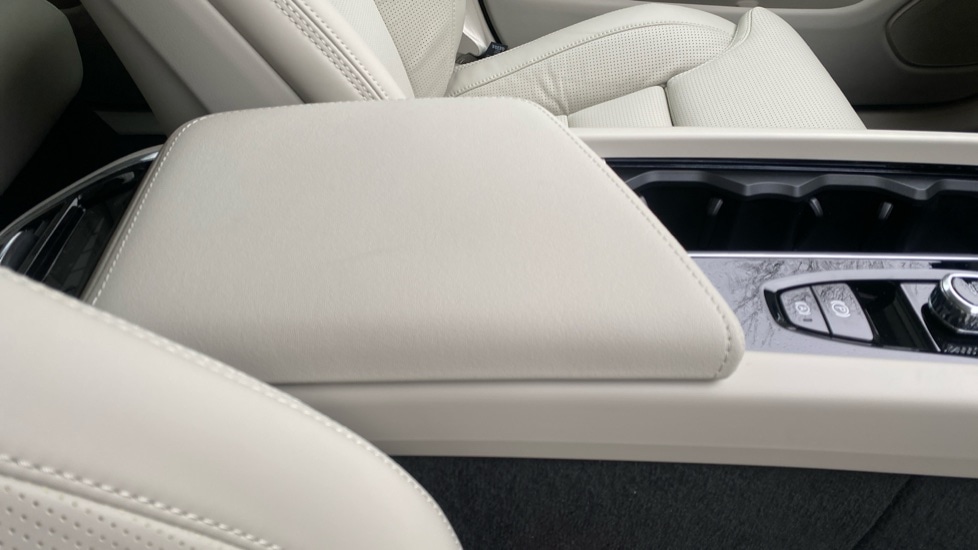 Used Volvo XC60 2026 for sale - 77848029: Photo 43