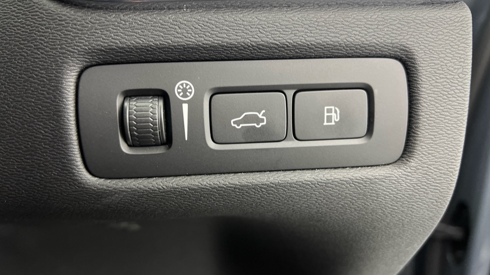 Used Volvo XC60 2021 for sale - 77312282: Photo 33