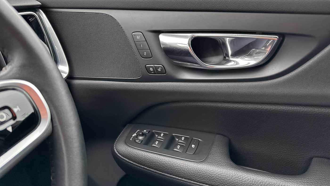 Used Volvo V60 2018 for sale - 77979062: Photo 16