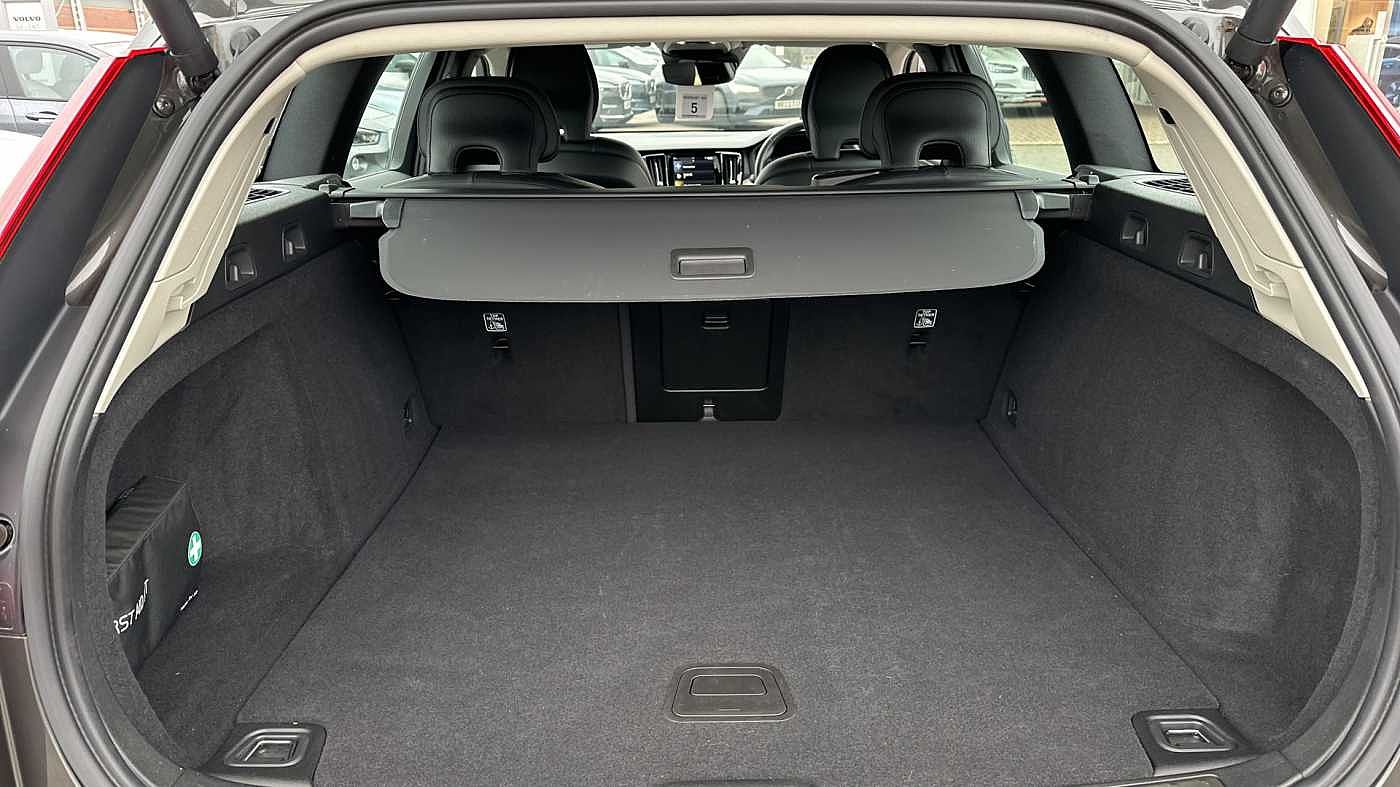 Used Volvo V60 2018 for sale - 77979062: Photo 17