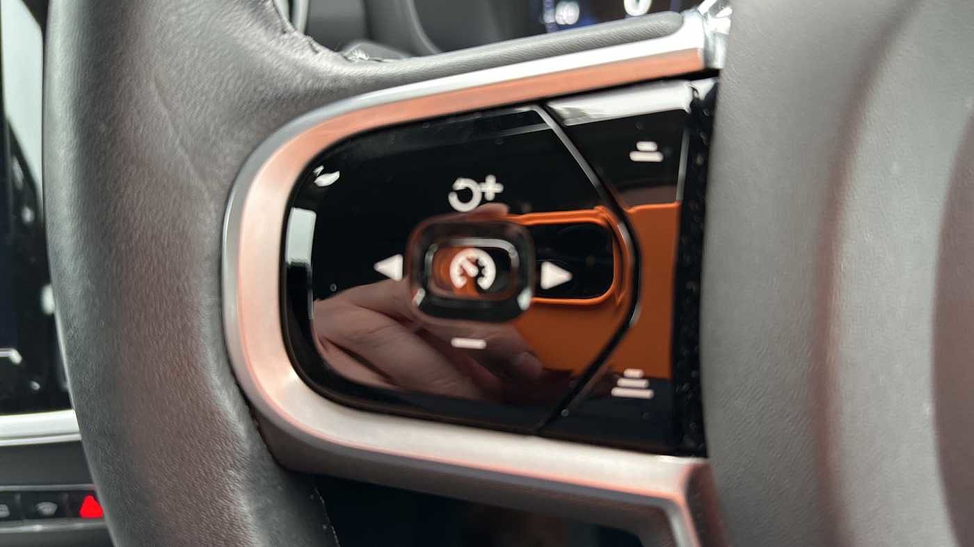 Used Volvo V60 2018 for sale - 77979062: Photo 18